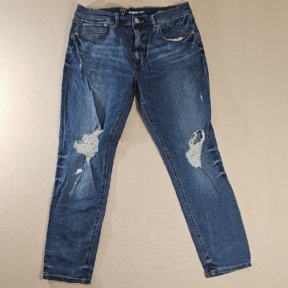 Original Use Distressed Cropped Jeans in Dark Blue